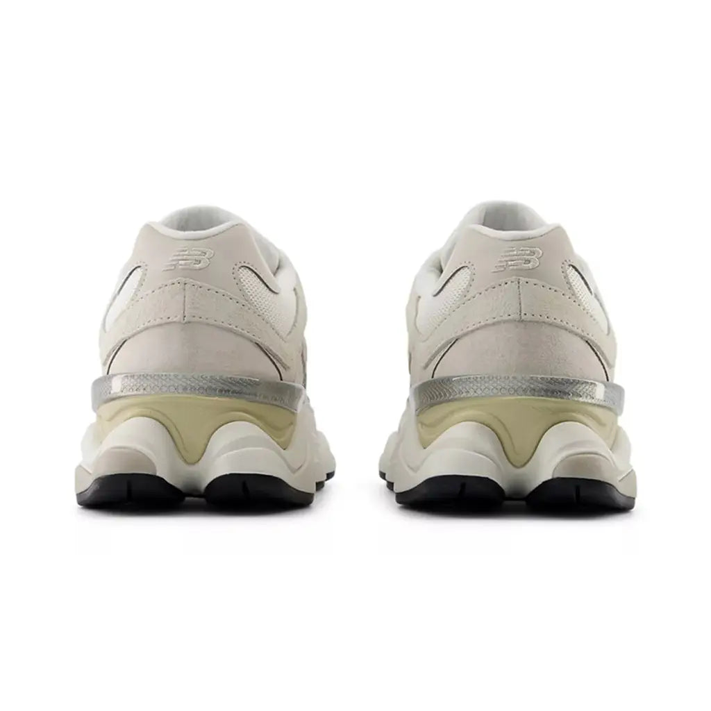 NB  9060 Sea Salt Moonbeam