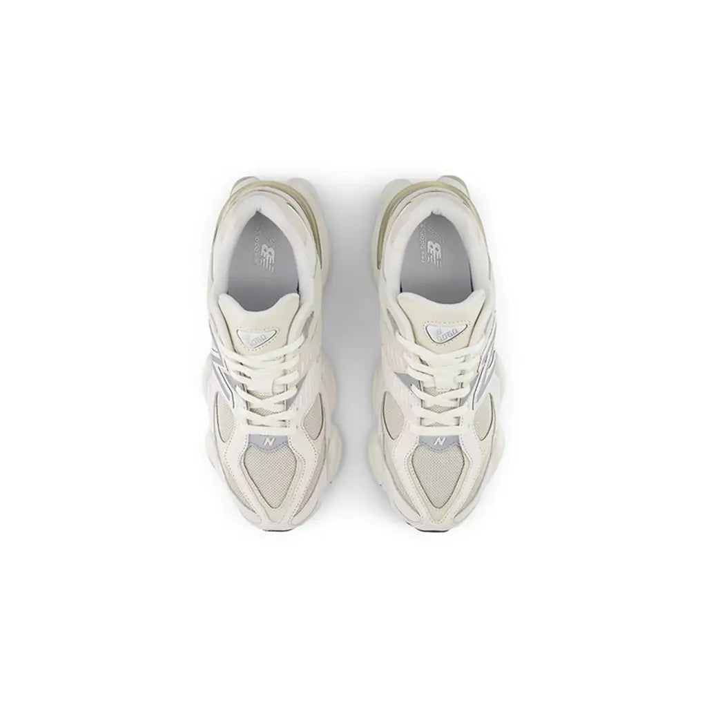 NB  9060 Sea Salt Moonbeam